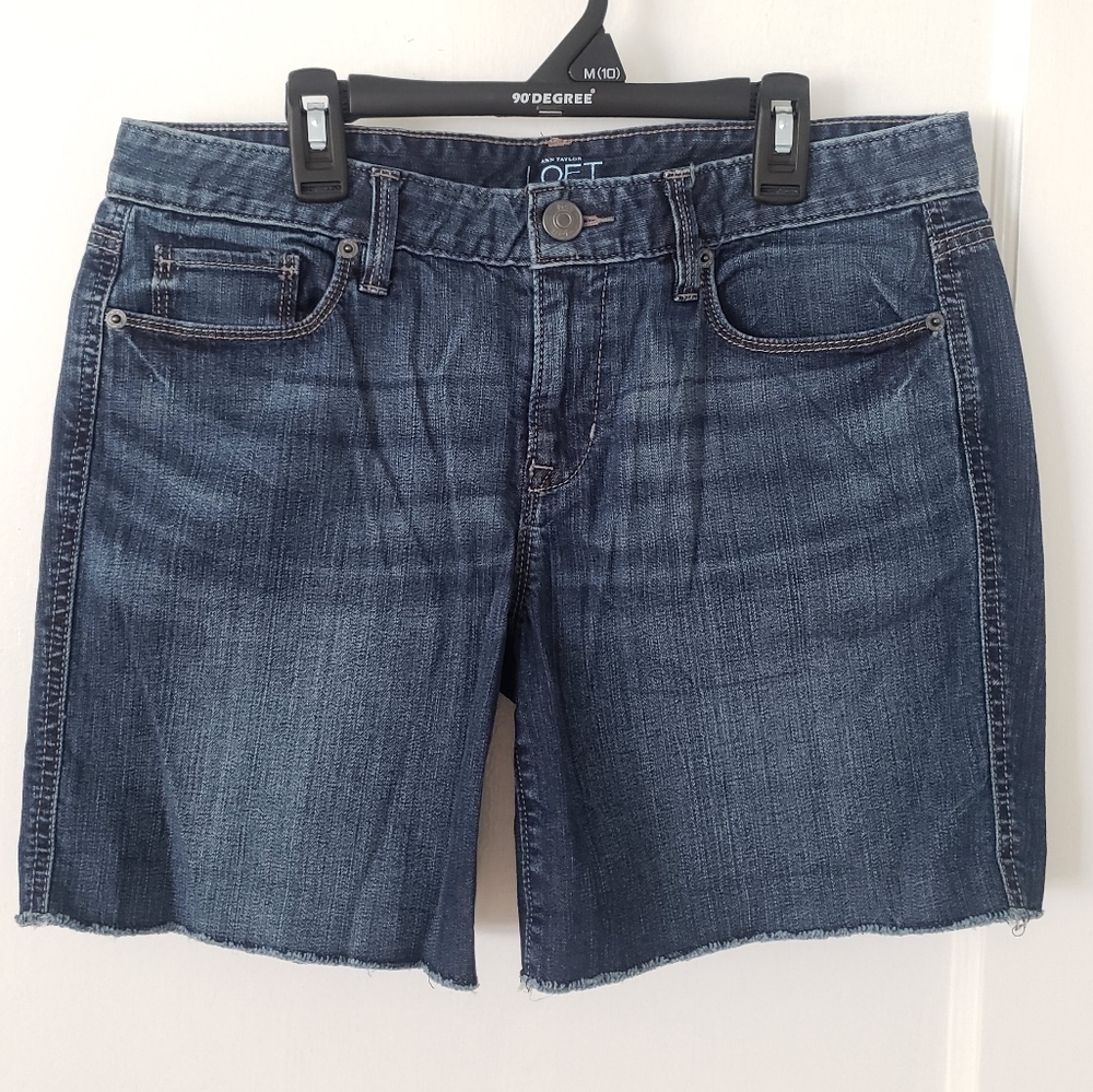 LOFT blue cotton denim cuffed/ Bermuda 5 pocket jean shorts 28/6